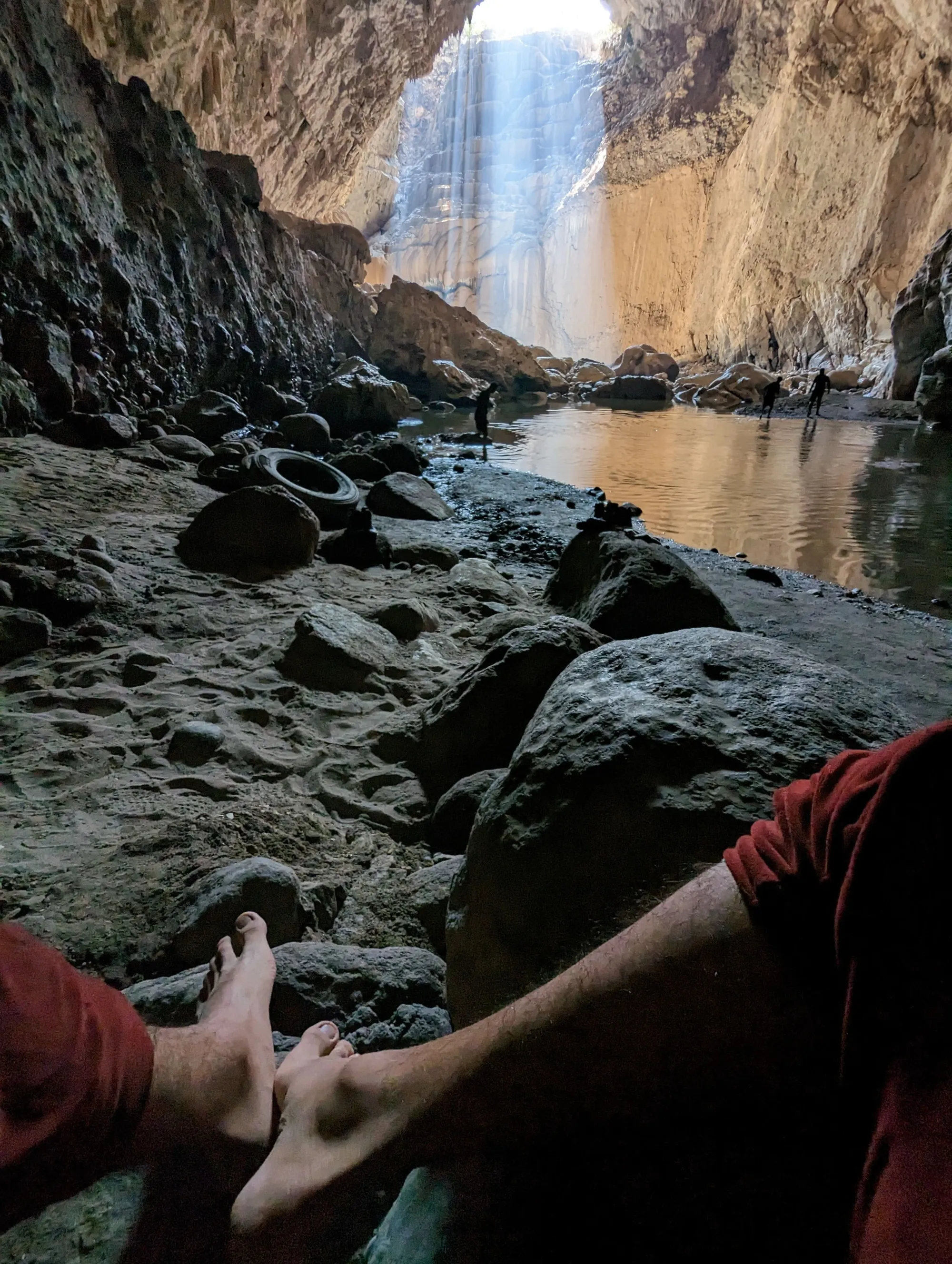 camping cerca de CDMX en río subterráneo