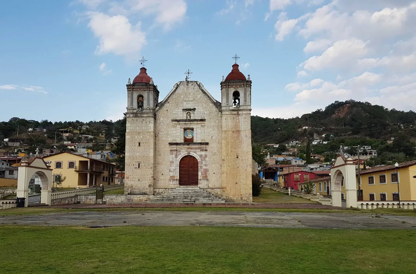 iglesia en uno de los pueblos mágicos de Oaxaca