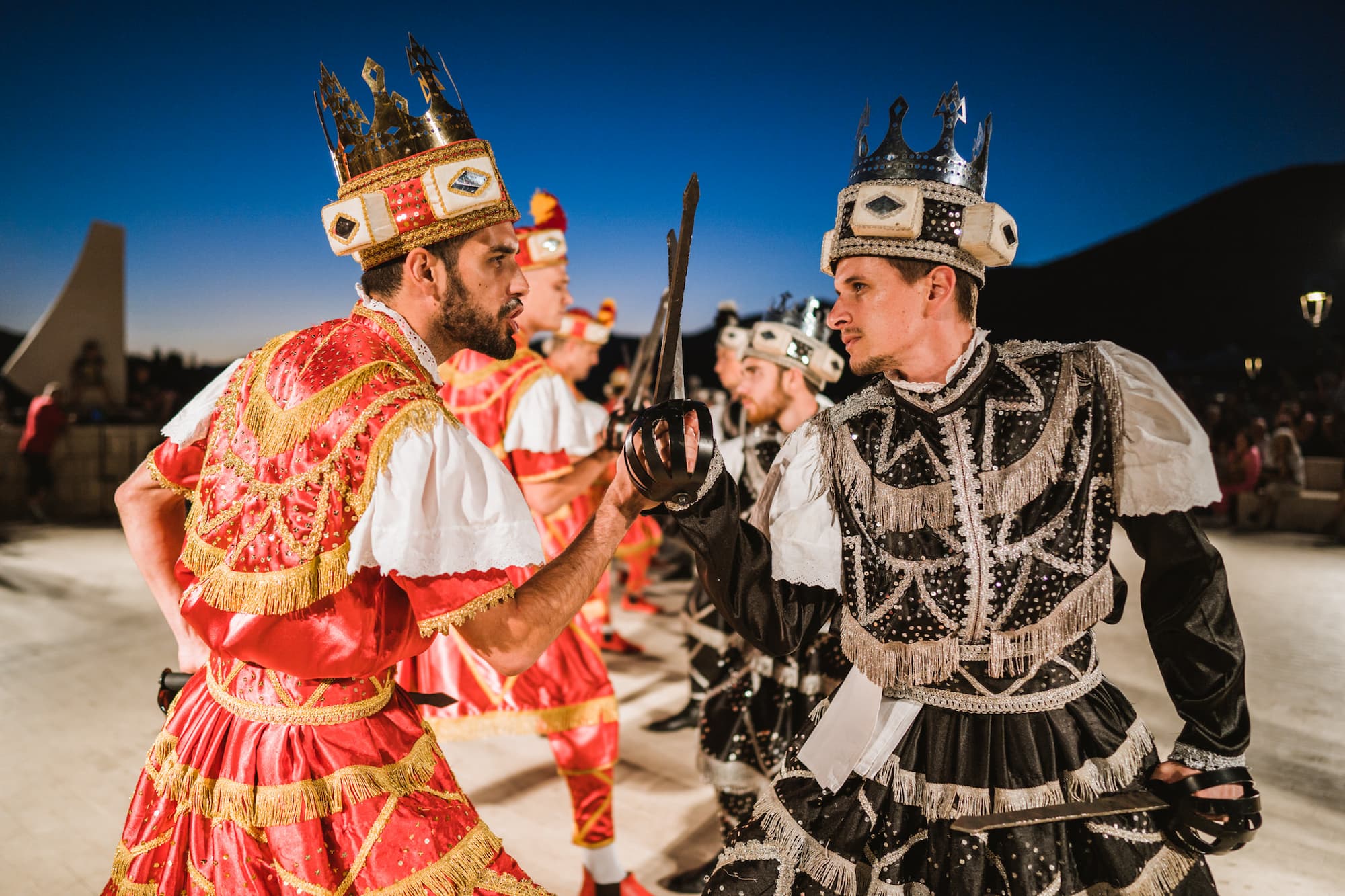 viaje a croacia, danza moreska en Korčula.