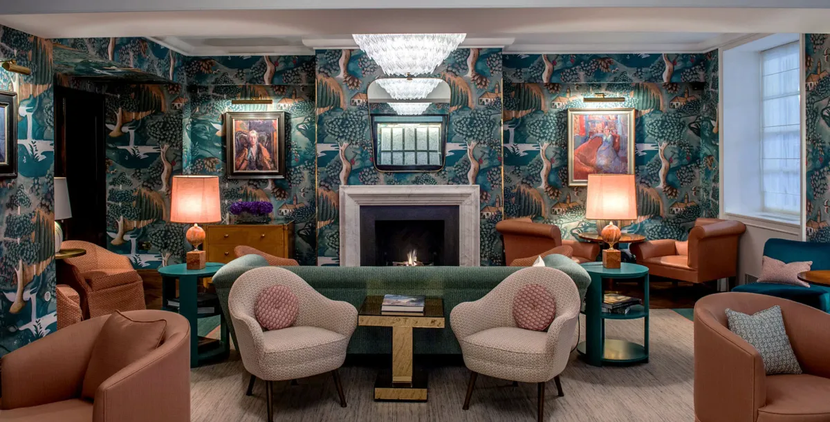 where to stay in London first time?