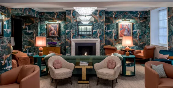 where to stay in London first time?